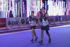 BIB: 46821, 813
                            <button type="button" onclick="openModal(23186940)" class="btn btn-primary btn-sm float-right btn-popup" data-toggle="modal" data-target=".modal-high-quality">
                        <i class="fas fa-shopping-cart"></i> Add to Cart
                    </button>
                                            <button type="button" onclick="isThisMe(23186940, true)" class="btn btn-success btn-sm float-right btn-popup btn-isme hidden" data-toggle="tooltip" data-placement="bottom" title="นี่คือรูปของคุณใช่ไหม คลิกที่นี่เพื่อเอาเข้าอัลบั้ม">
                        <i class="fas fa-plus"></i> Add to album
                    </button>
                    <button type="button" onclick="isThisMe(23186940, false)" class="btn btn-warning btn-sm float-right btn-popup btn-isnotme hidden">
                        <i class="fas fa-ban"></i> Remove from album
                    </button>